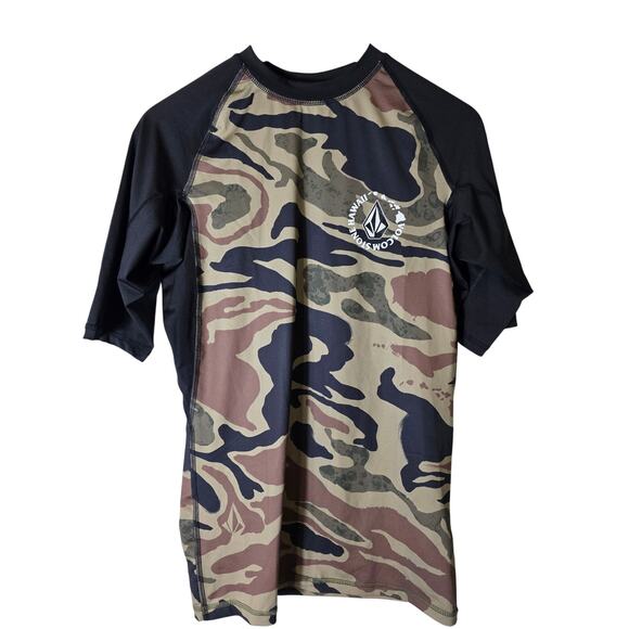 VOLCOM Black Green Camo Swimming Rash Guard Surf Skater Shirt SZ XL - Picture 1 of 8